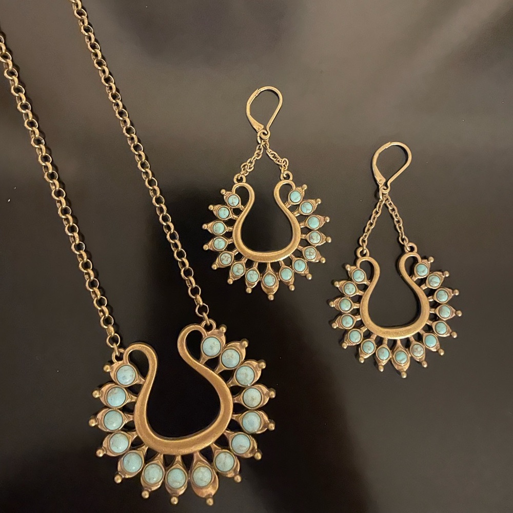 Premier Designs Lotus Necklace and ear rings
